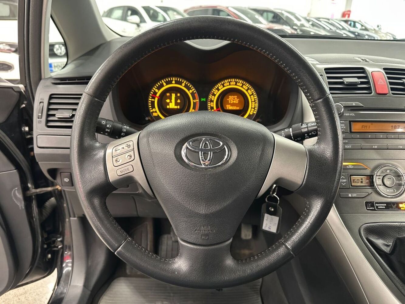 Toyota Auris vaihtoauto
