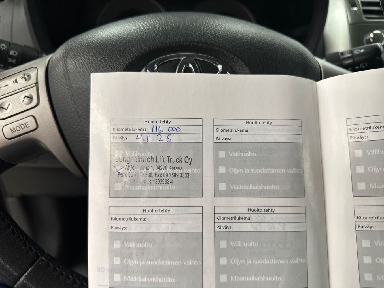Toyota Auris vaihtoauto