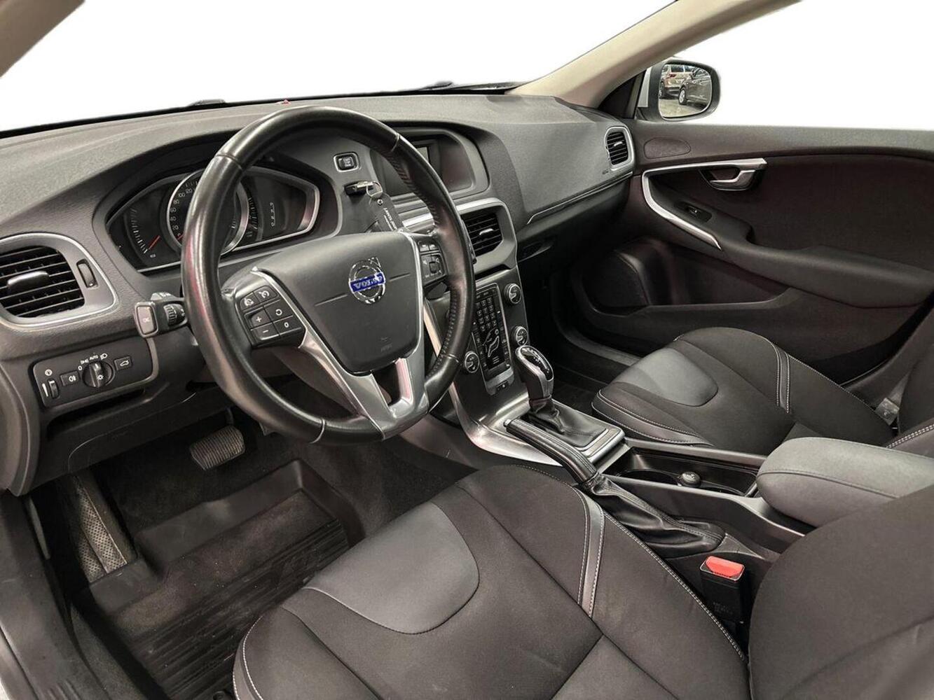 Volvo V40 vaihtoauto