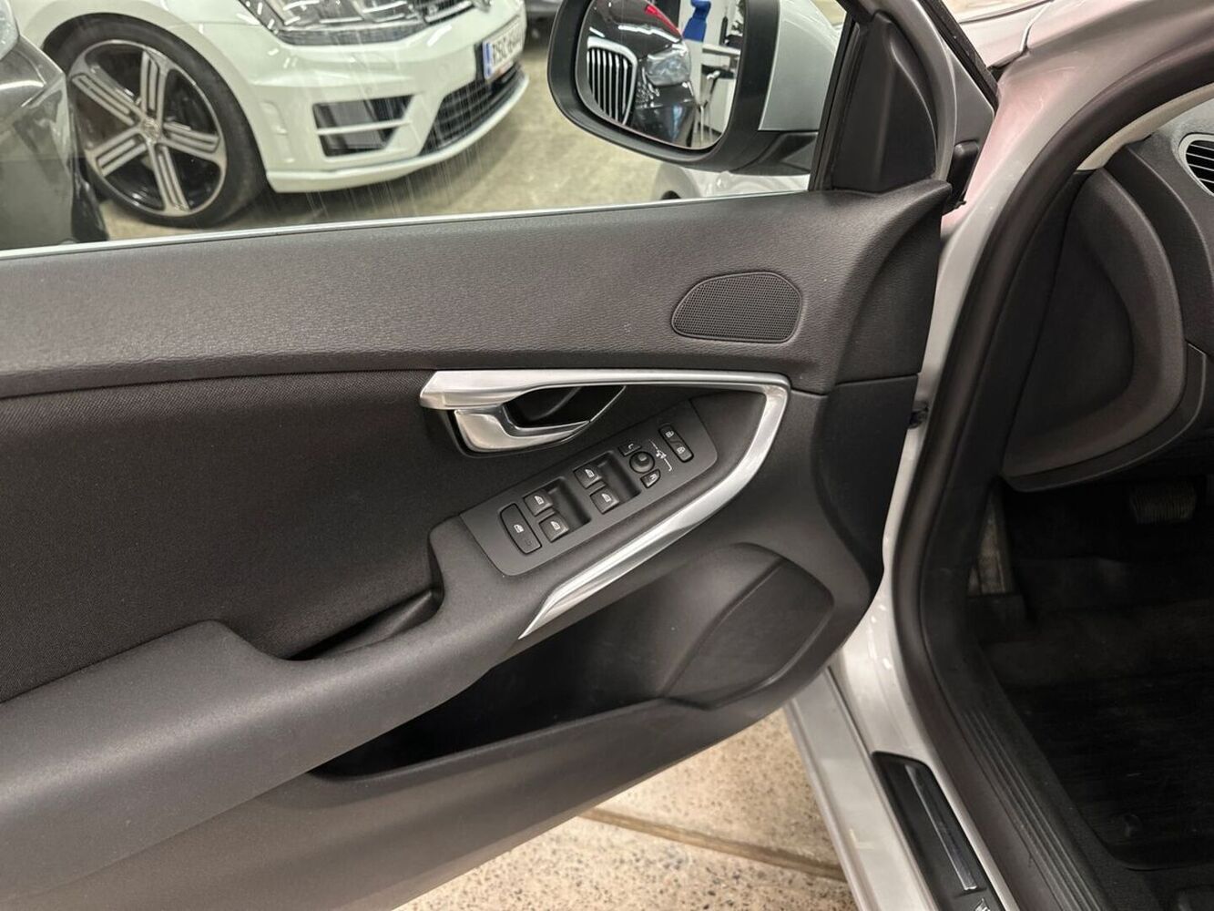 Volvo V40 vaihtoauto