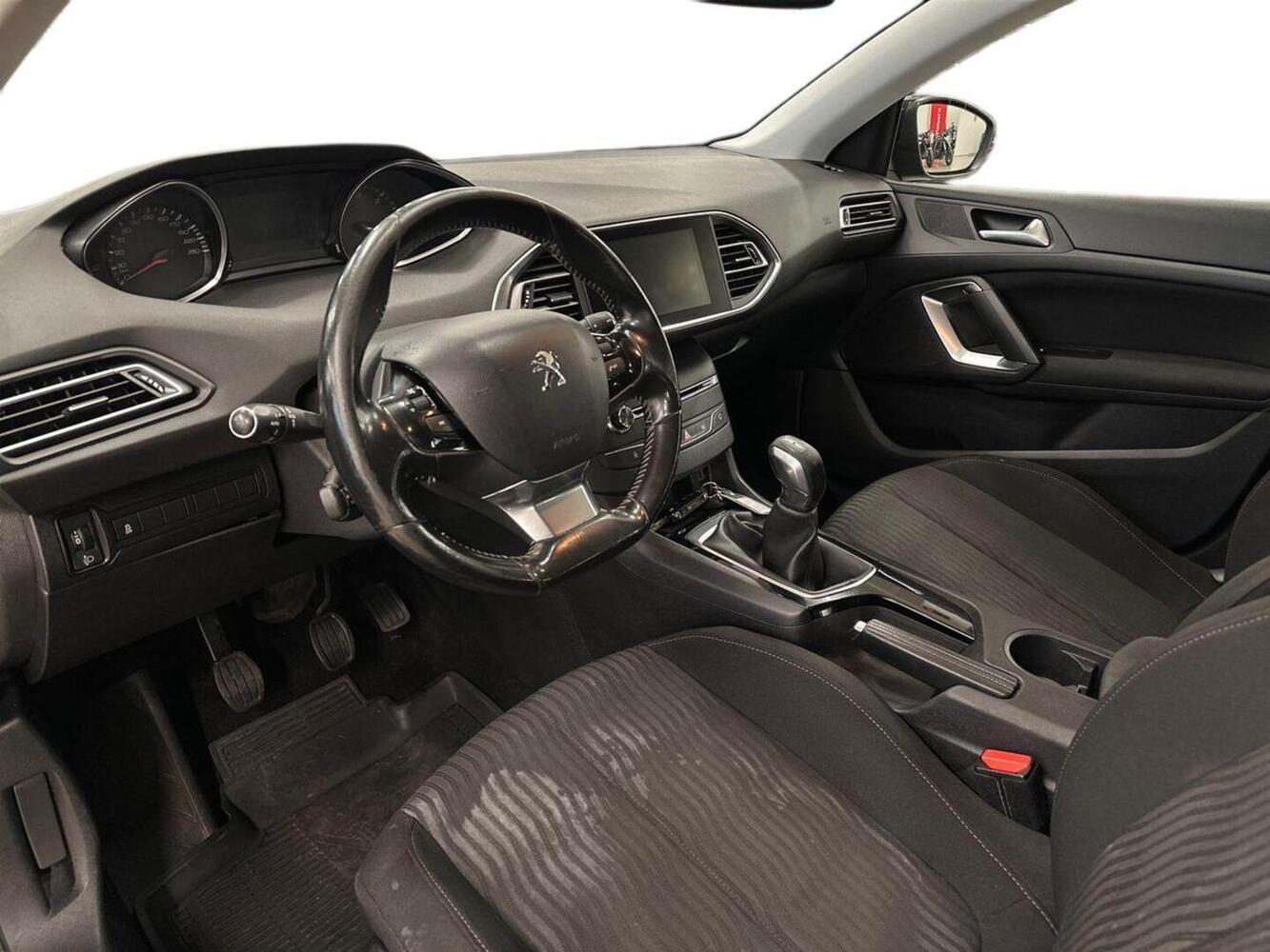 Peugeot 308 vaihtoauto