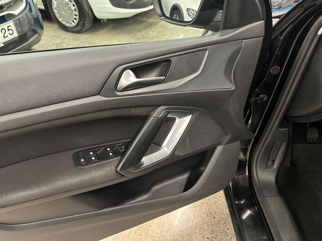Peugeot 308 vaihtoauto