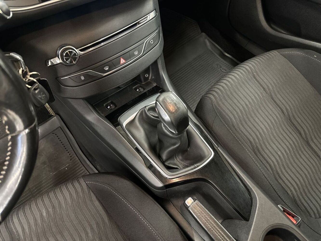 Peugeot 308 vaihtoauto