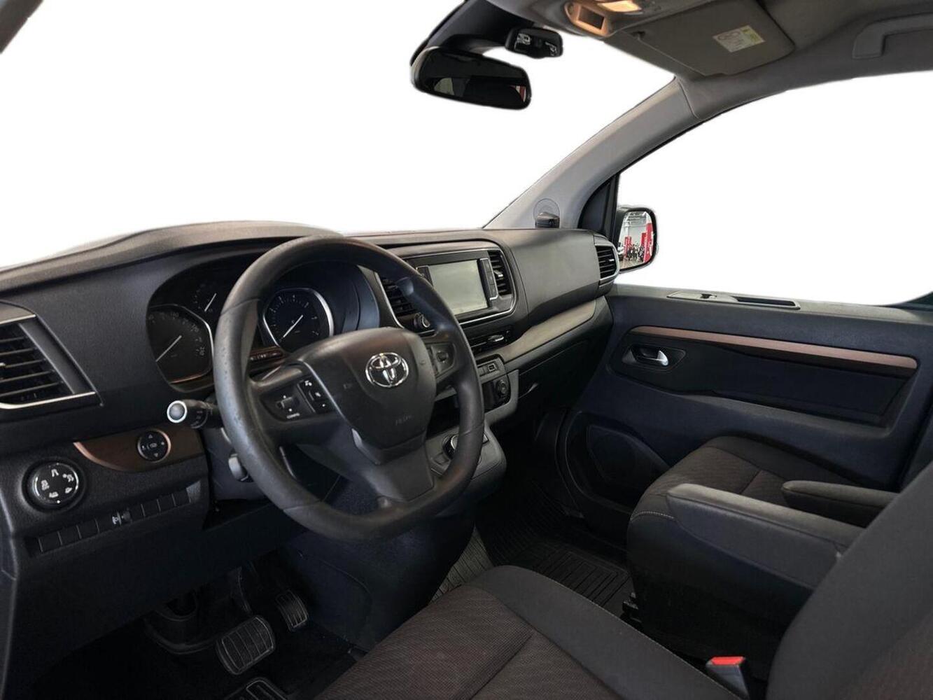 Toyota Proace Verso vaihtoauto