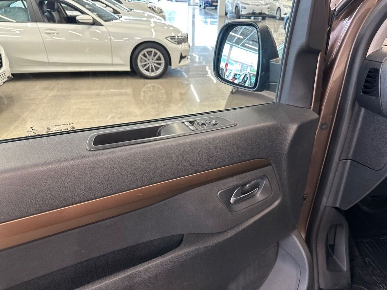 Toyota Proace Verso vaihtoauto