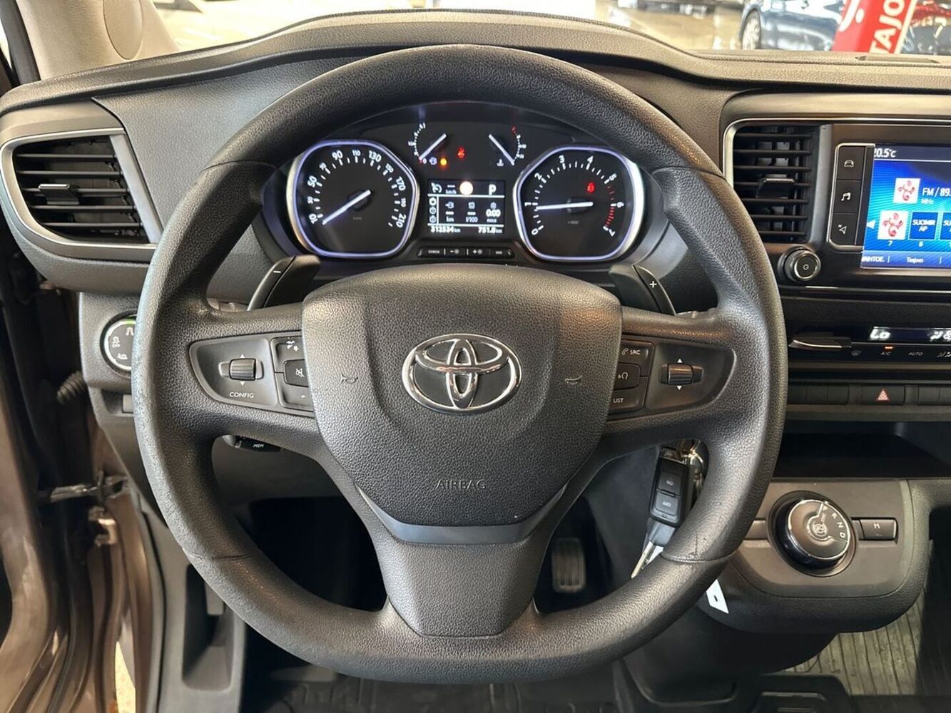 Toyota Proace Verso vaihtoauto