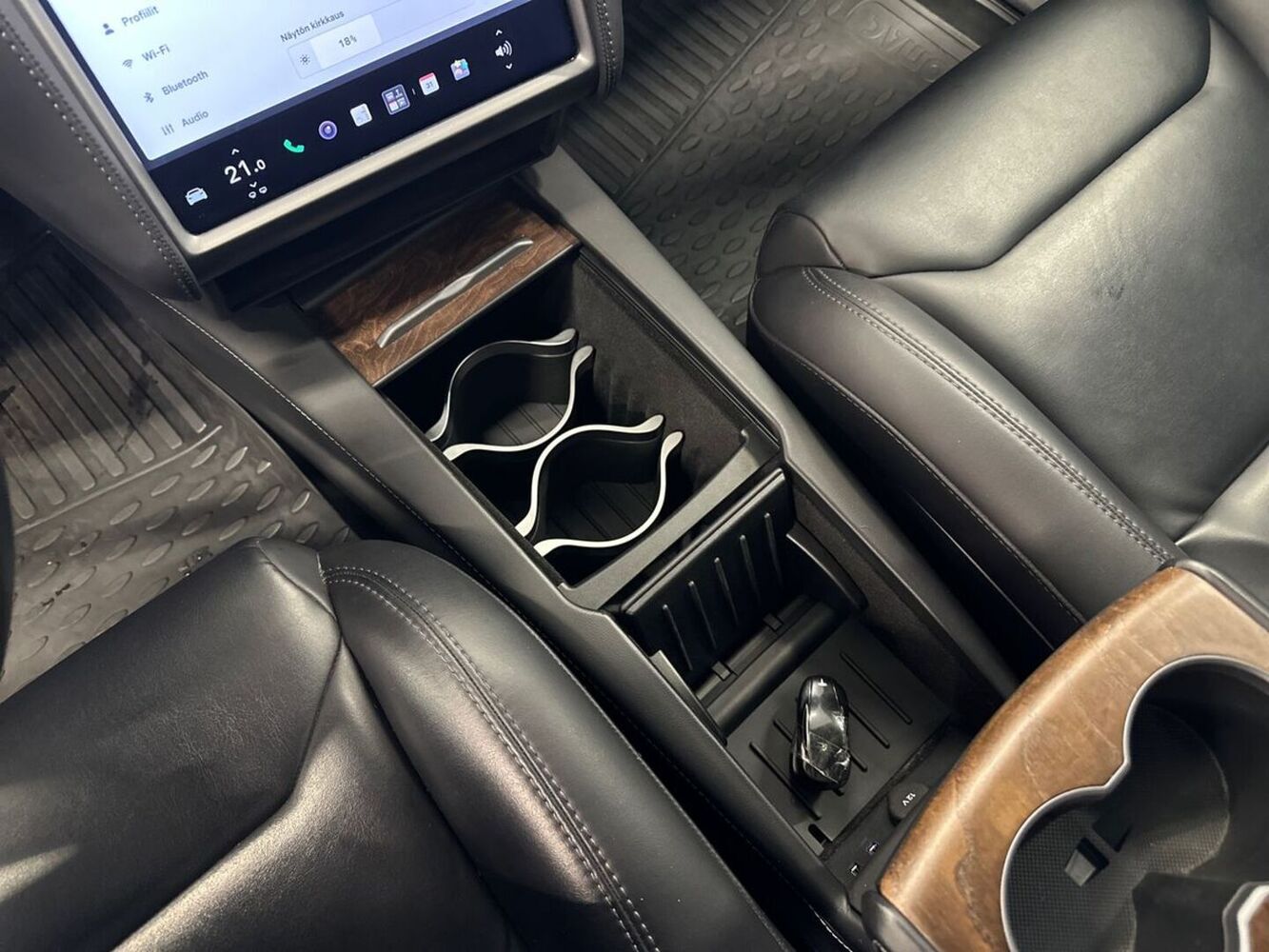 Tesla Model S vaihtoauto