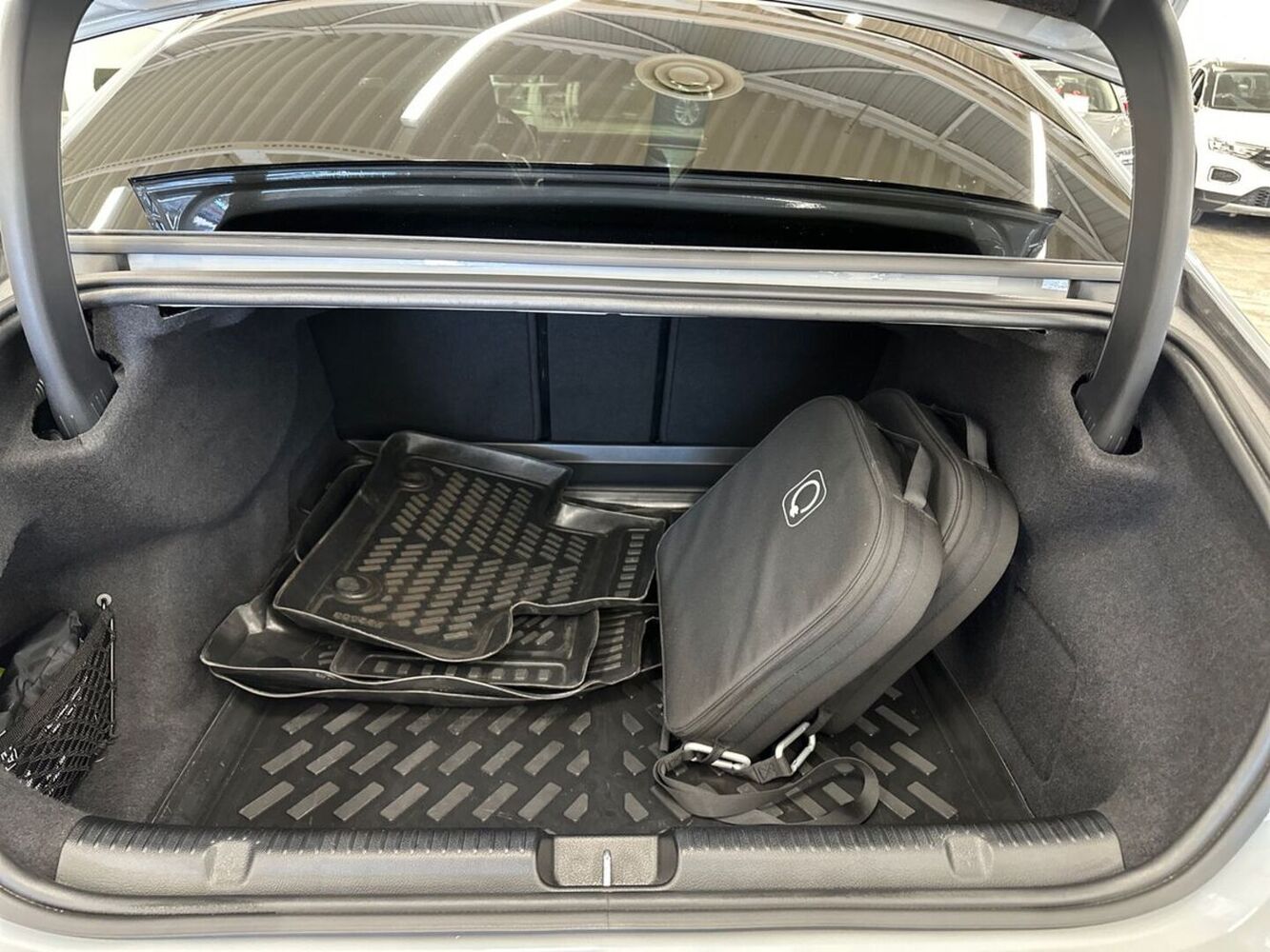Mercedes-Benz EQE vaihtoauto