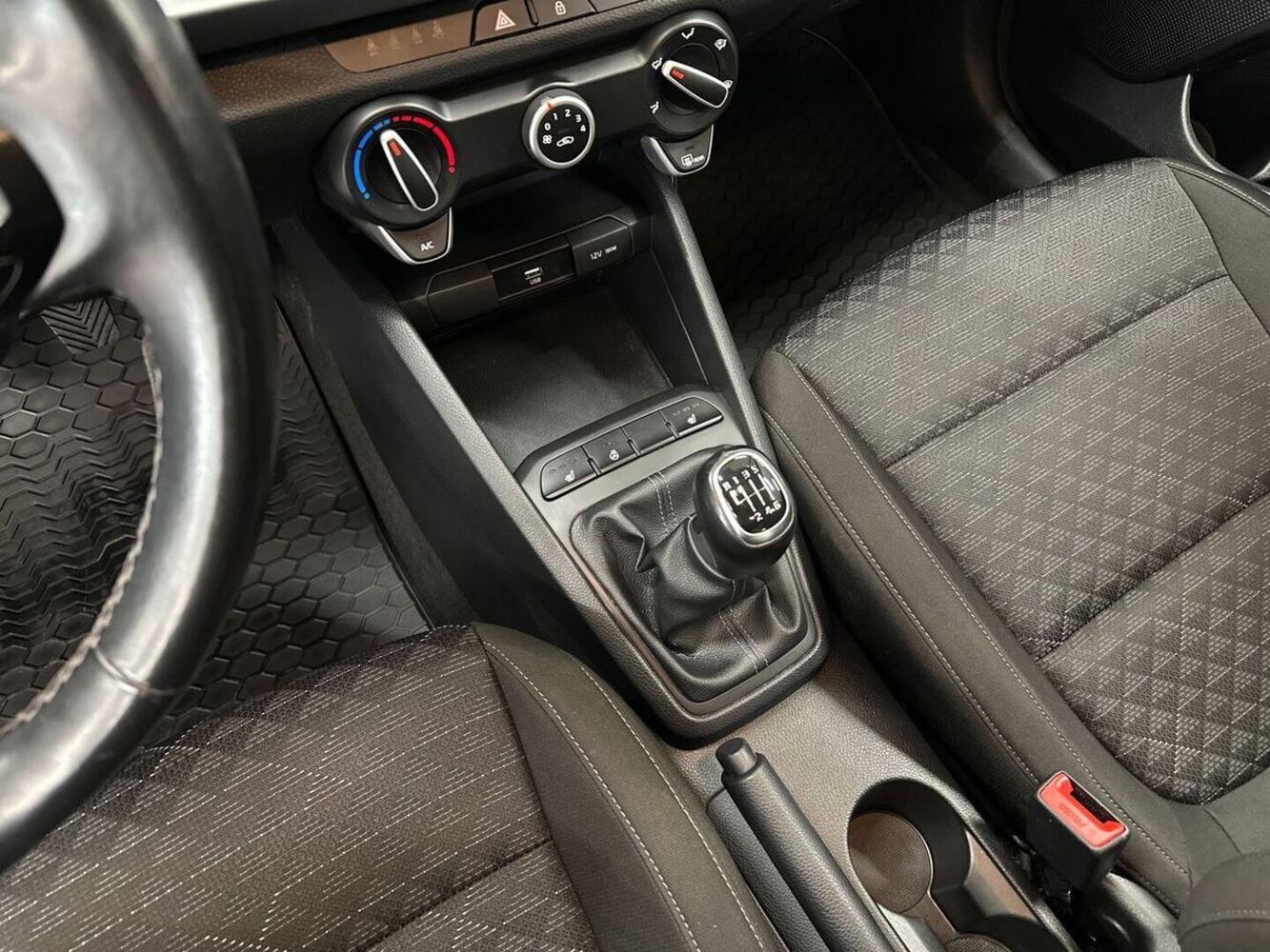 Kia Rio vaihtoauto