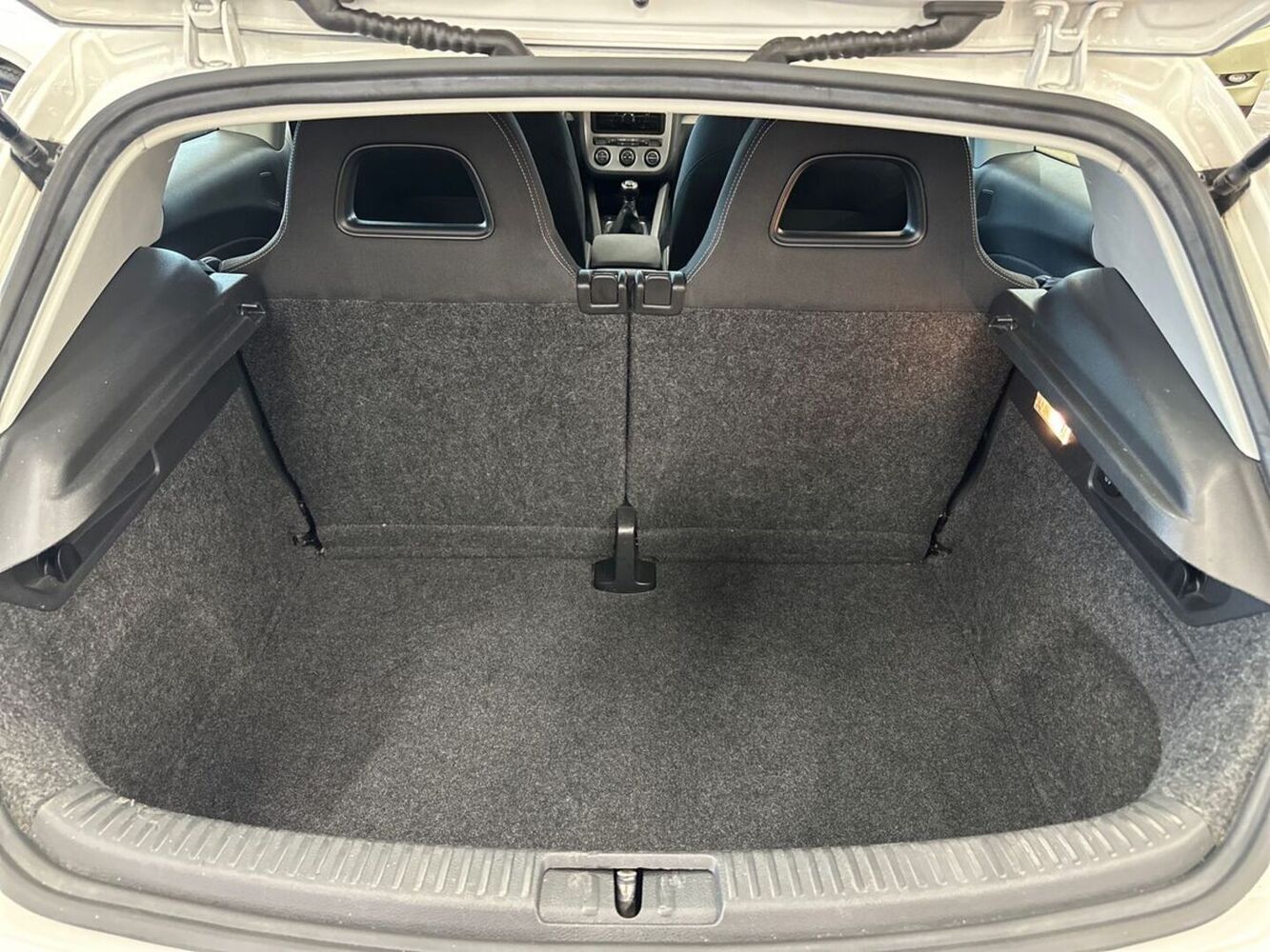 Volkswagen Scirocco vaihtoauto