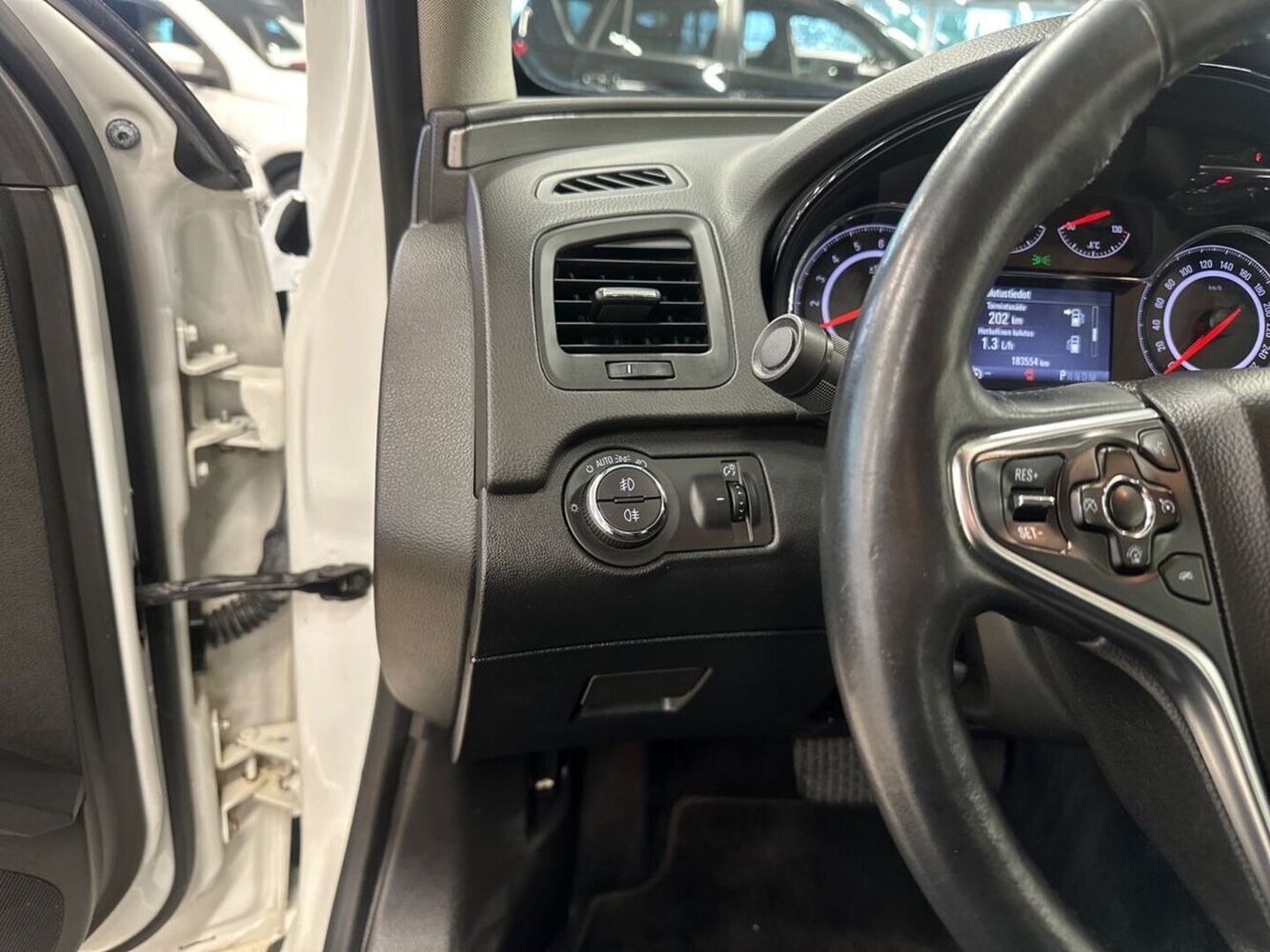 Opel Insignia vaihtoauto
