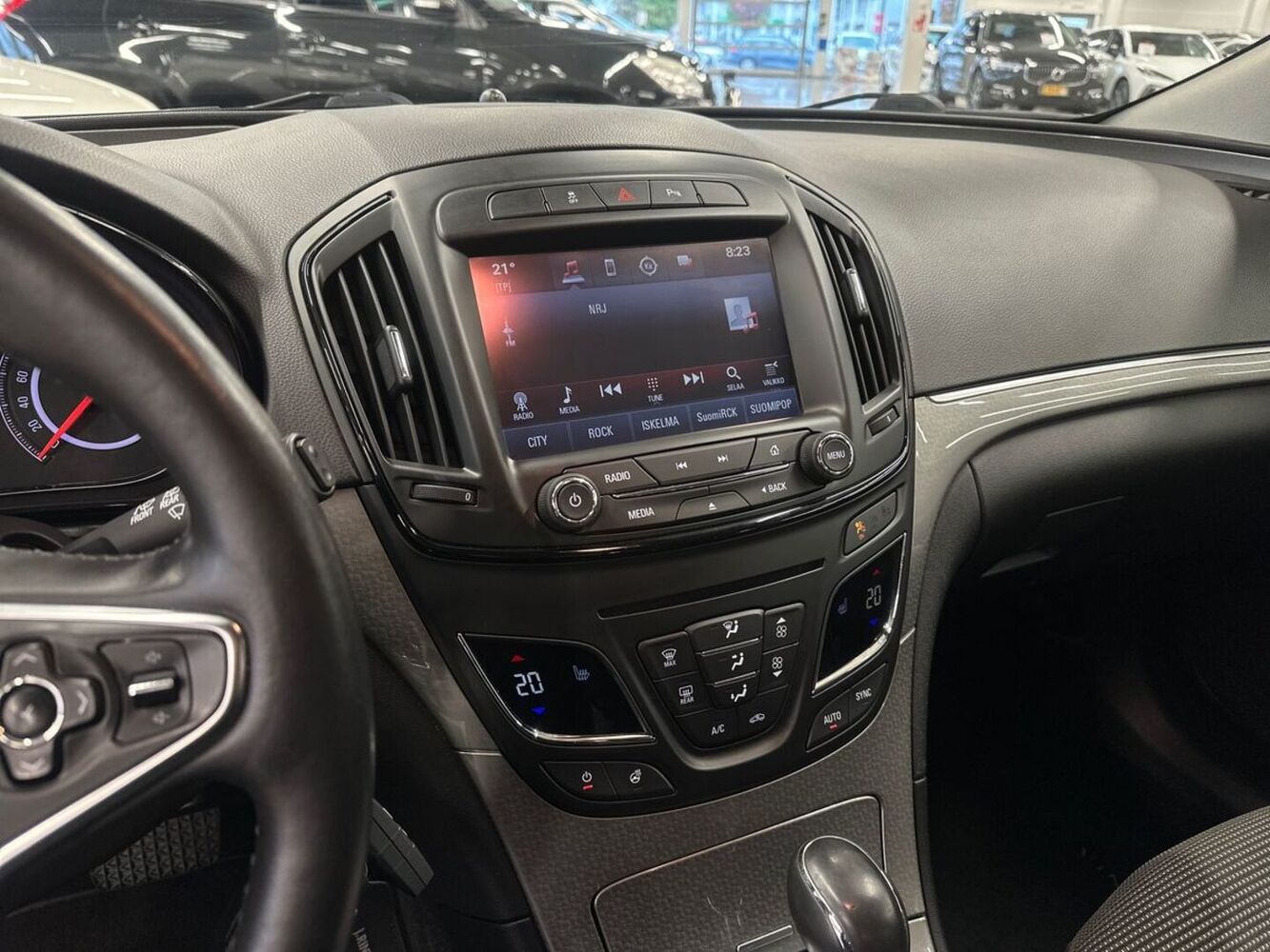 Opel Insignia vaihtoauto