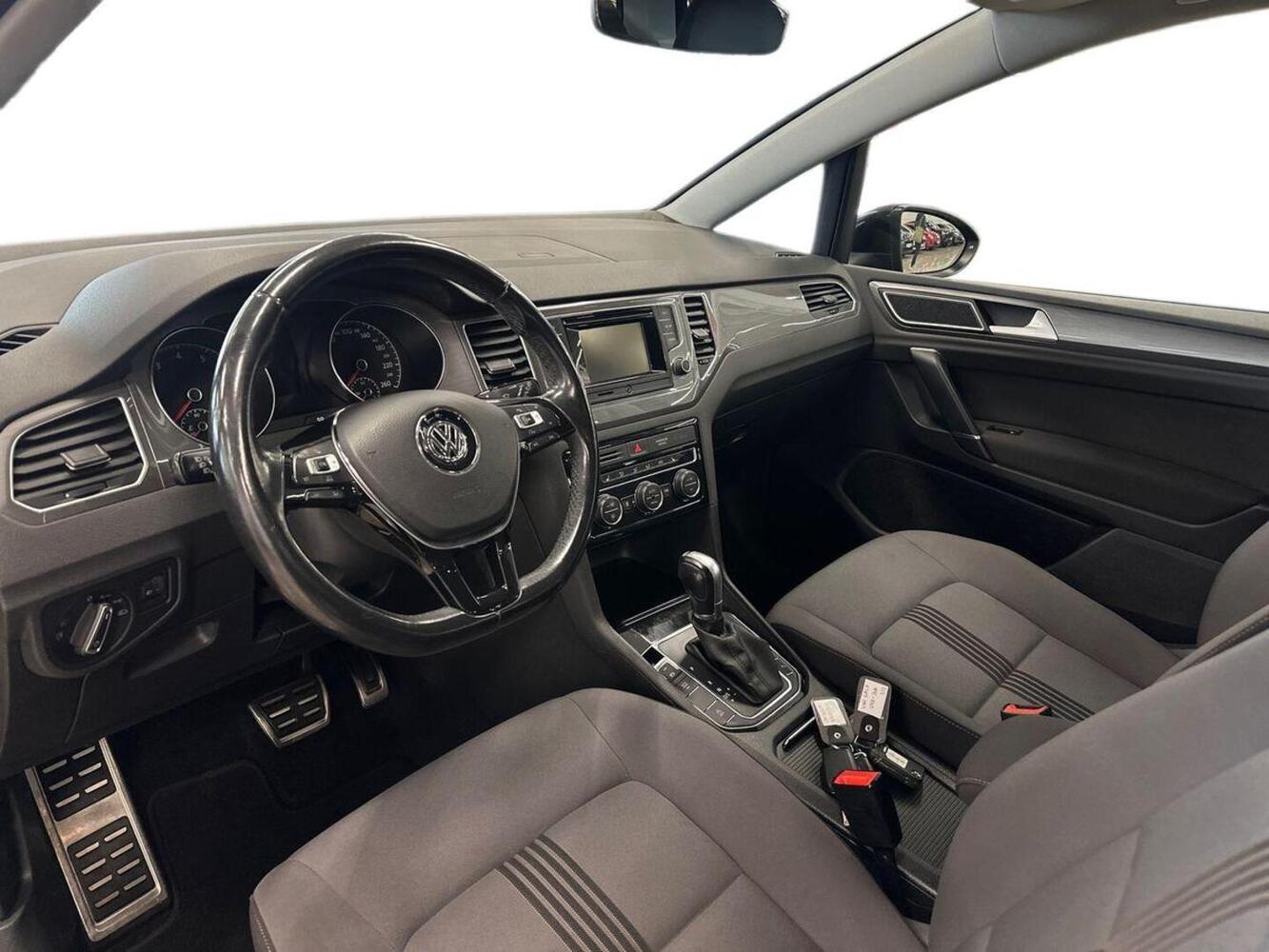 Volkswagen Golf Sportsvan vaihtoauto