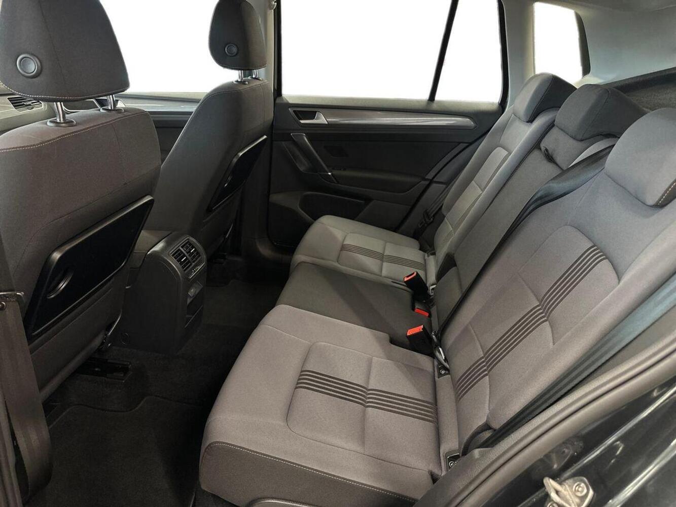 Volkswagen Golf Sportsvan vaihtoauto