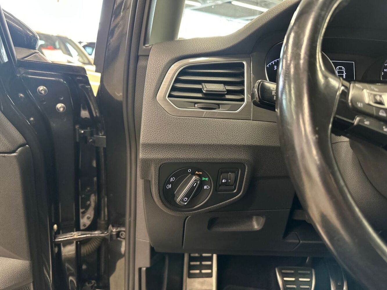 Volkswagen Golf Sportsvan vaihtoauto
