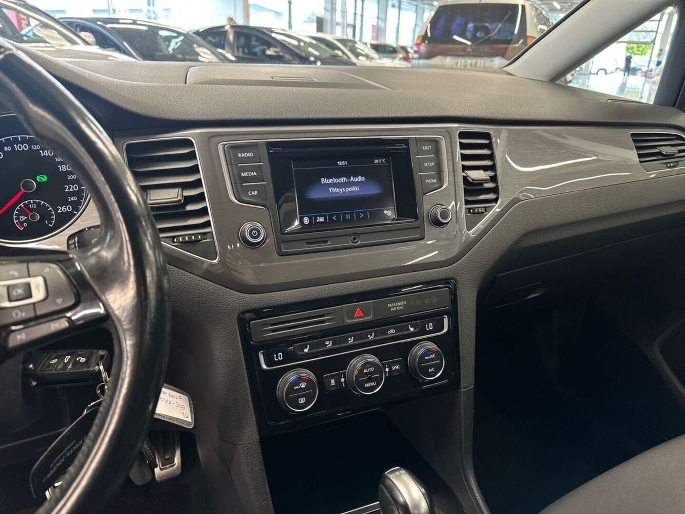 Volkswagen Golf Sportsvan vaihtoauto