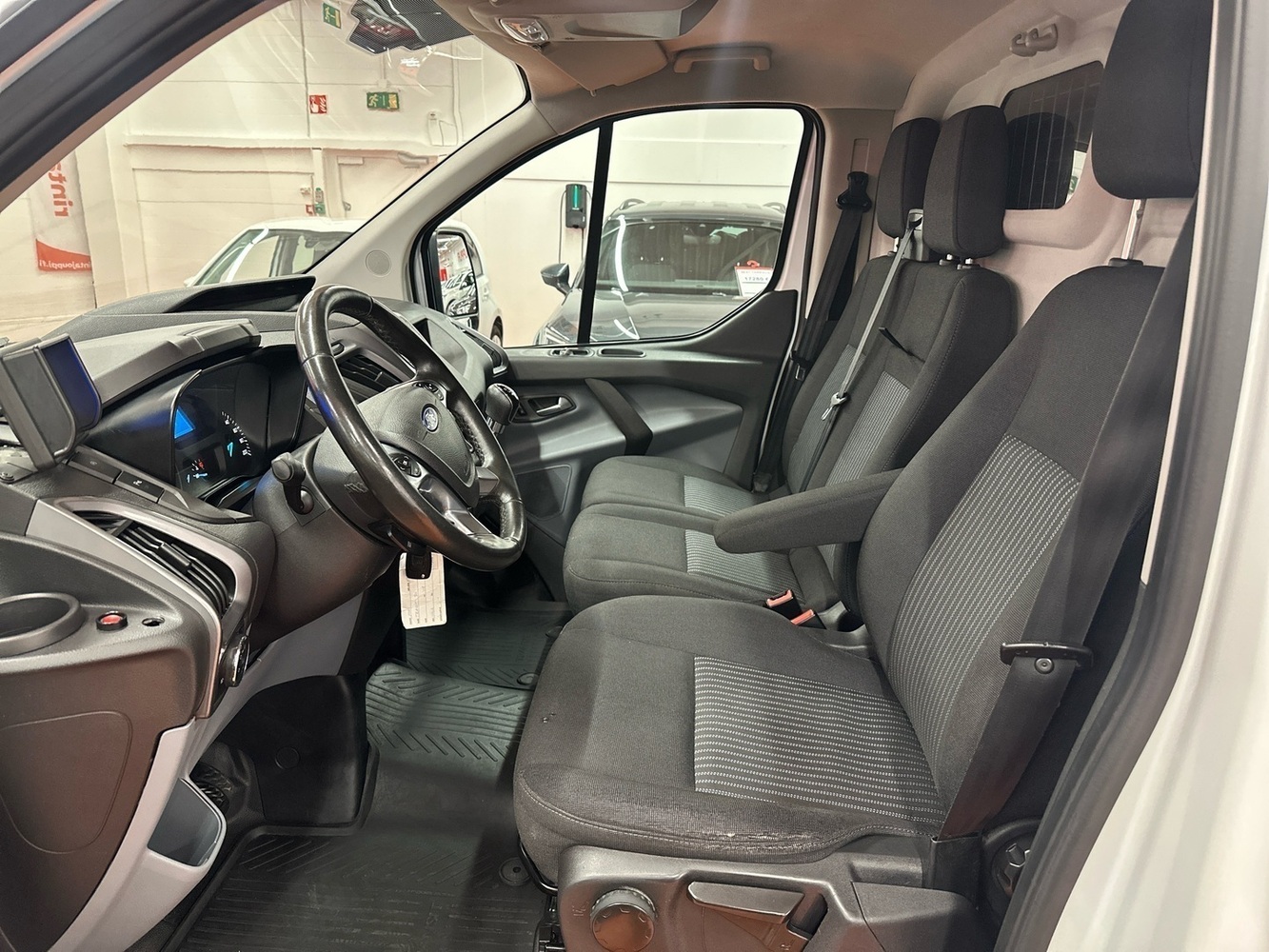 Ford Transit Custom vaihtoauto