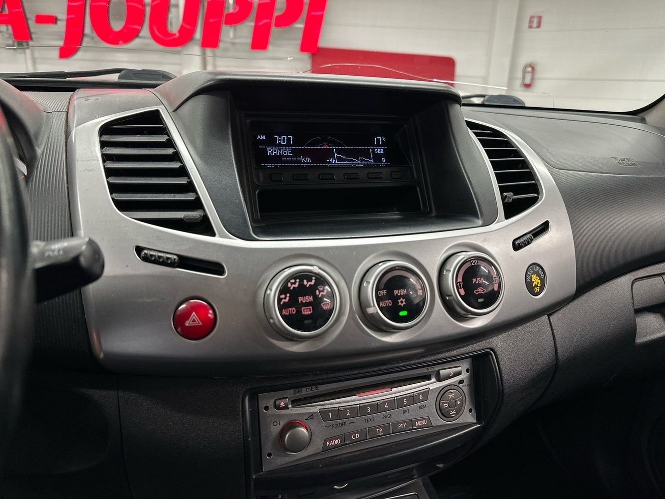 Mitsubishi L200 vaihtoauto