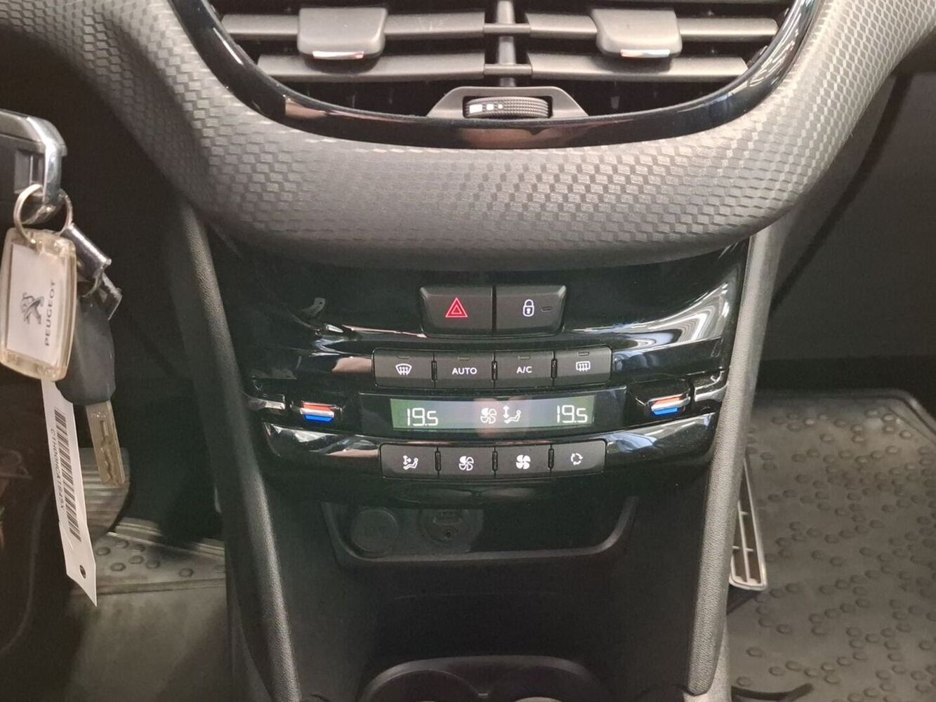 Peugeot 208 vaihtoauto