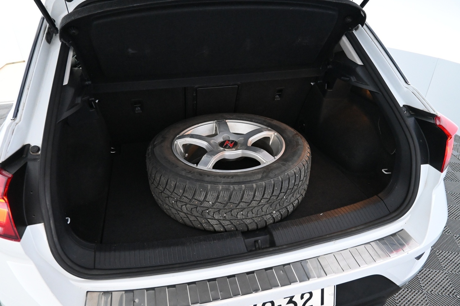 Volkswagen T-Roc vaihtoauto