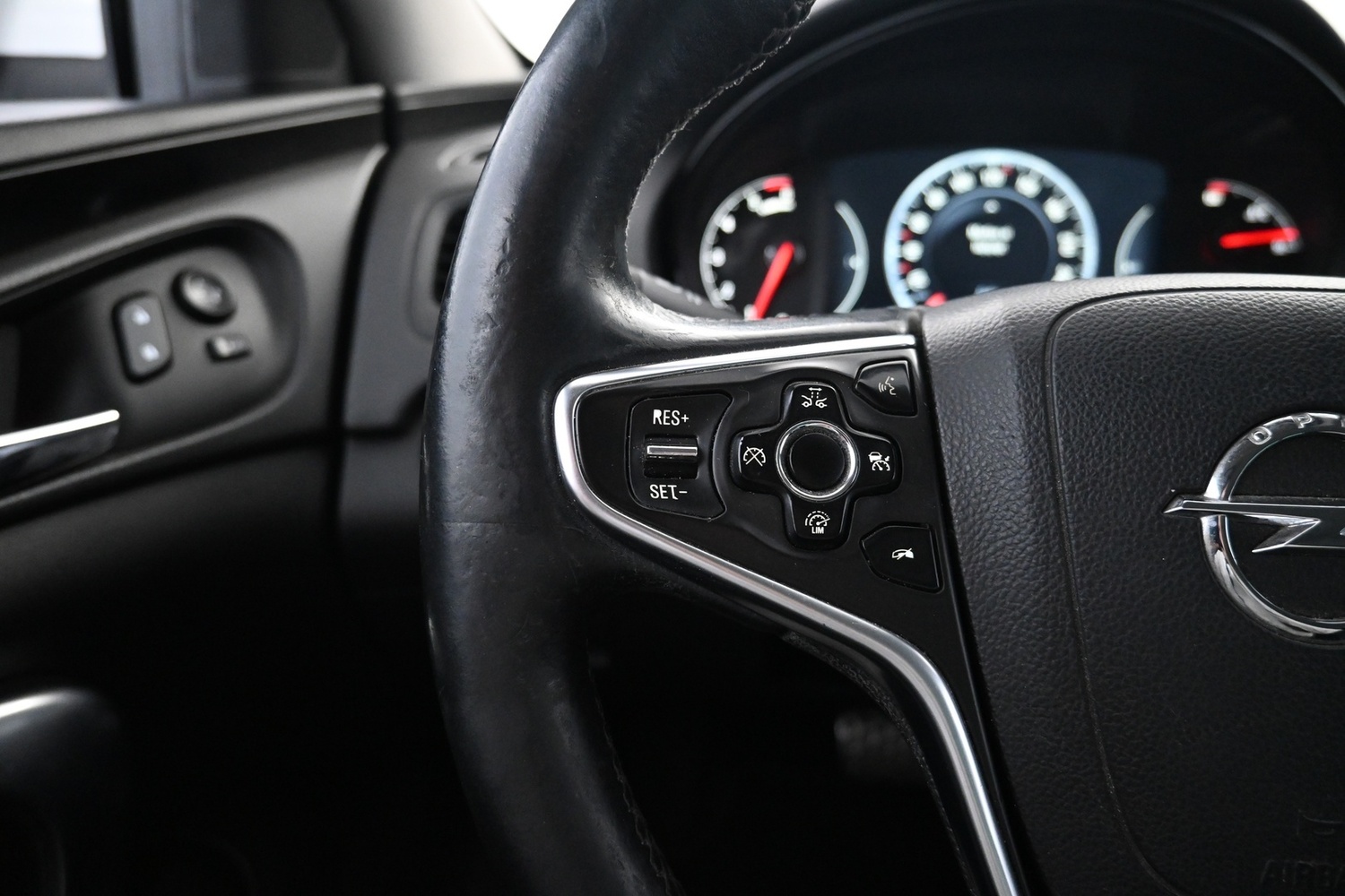 Opel Insignia vaihtoauto