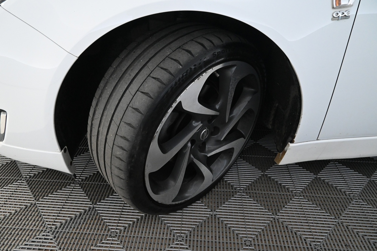Opel Insignia vaihtoauto