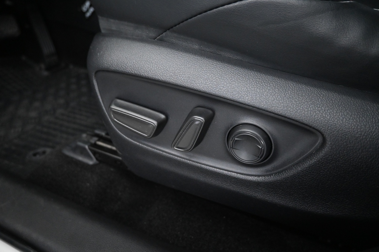 Suzuki Across vaihtoauto