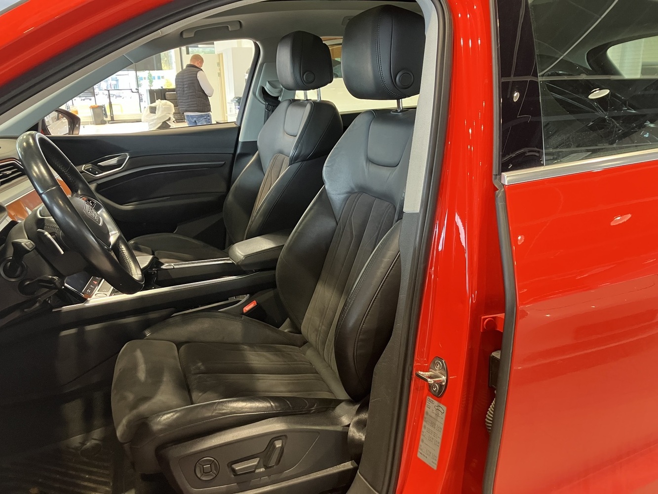 Audi e-tron vaihtoauto