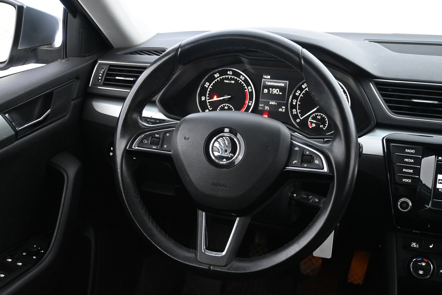 Skoda Superb vaihtoauto
