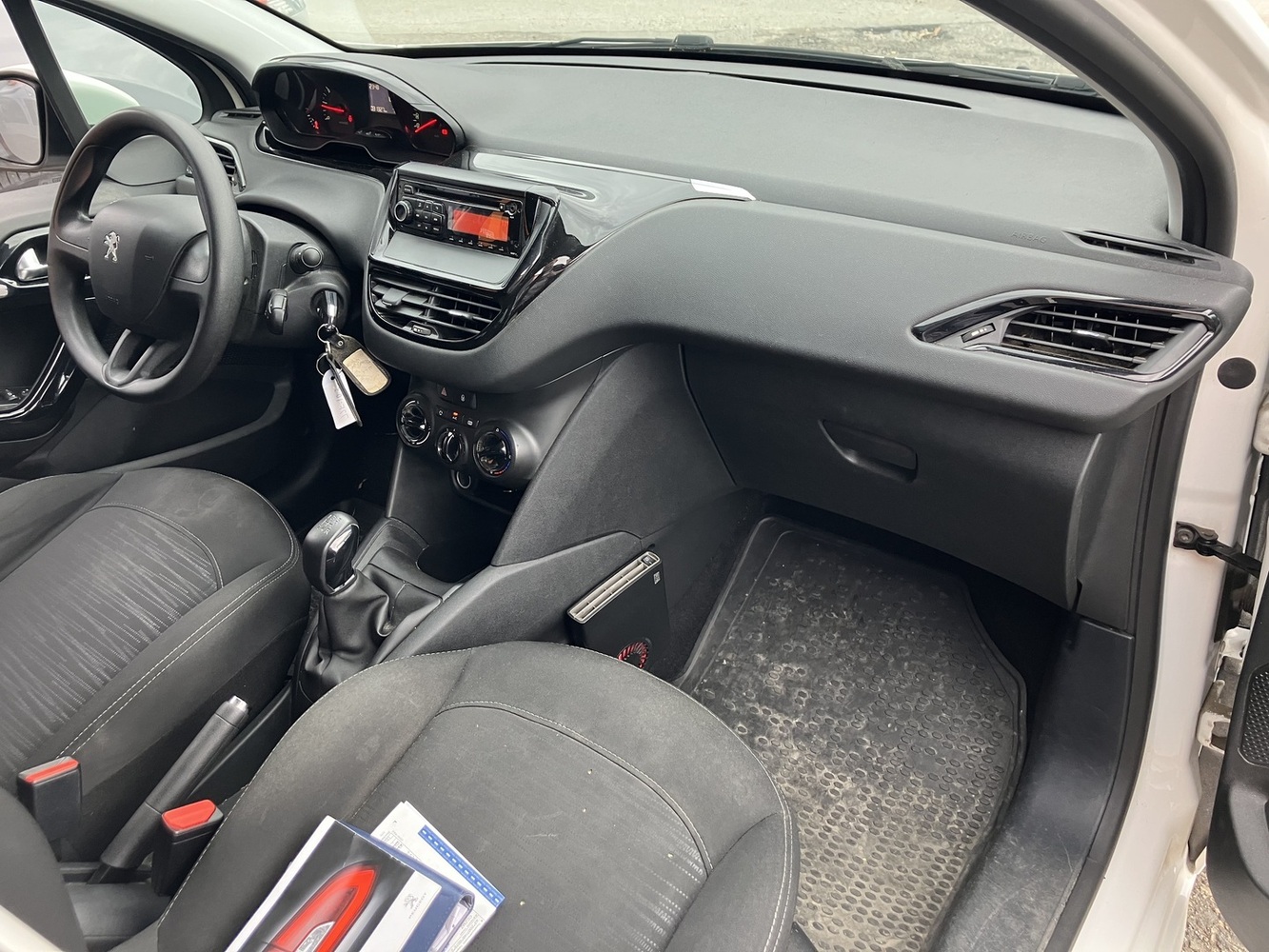 Peugeot 208 vaihtoauto