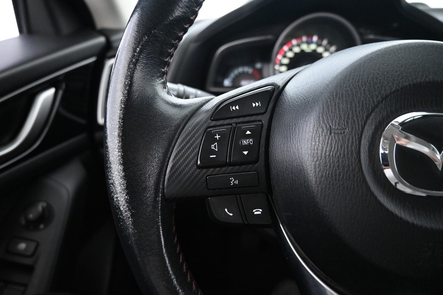 Mazda 3 vaihtoauto