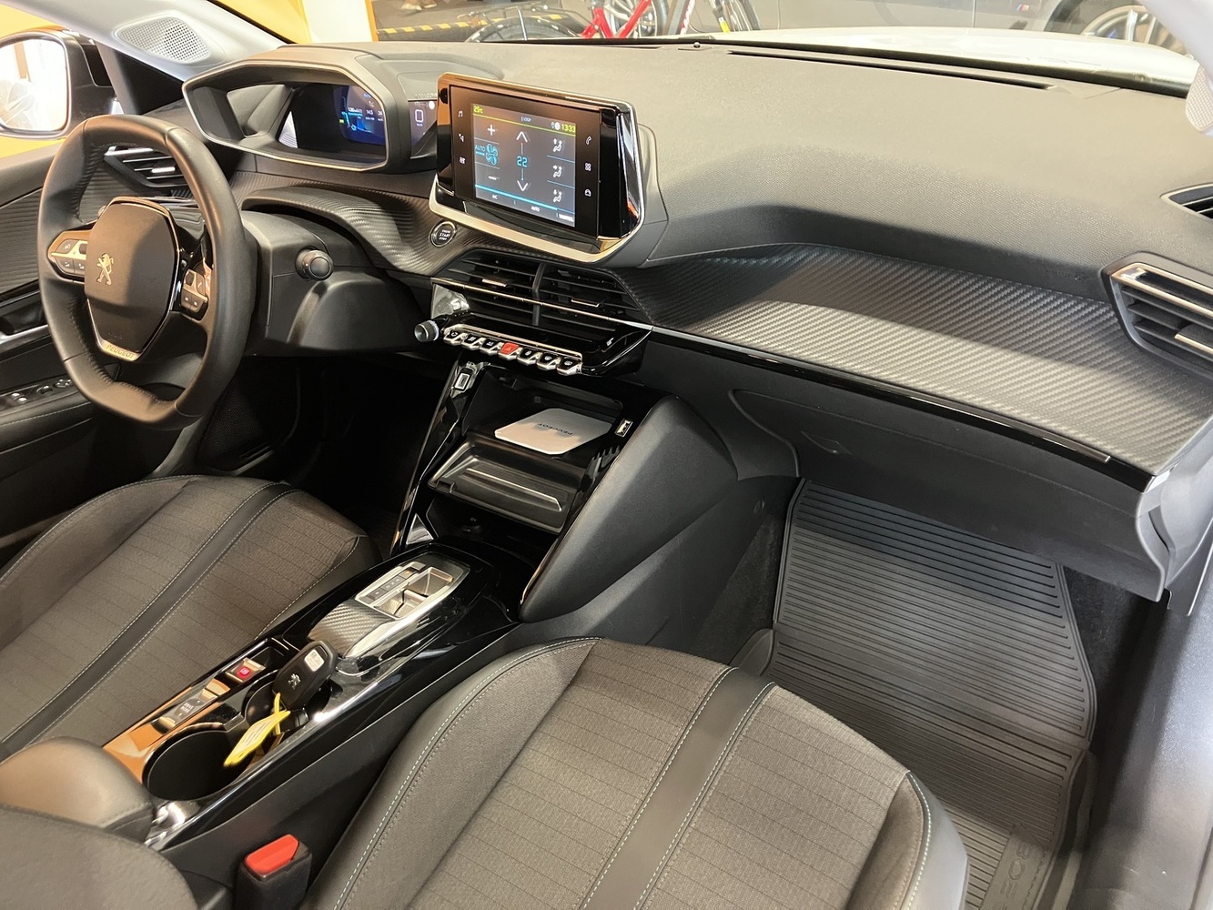 Peugeot e-208 vaihtoauto