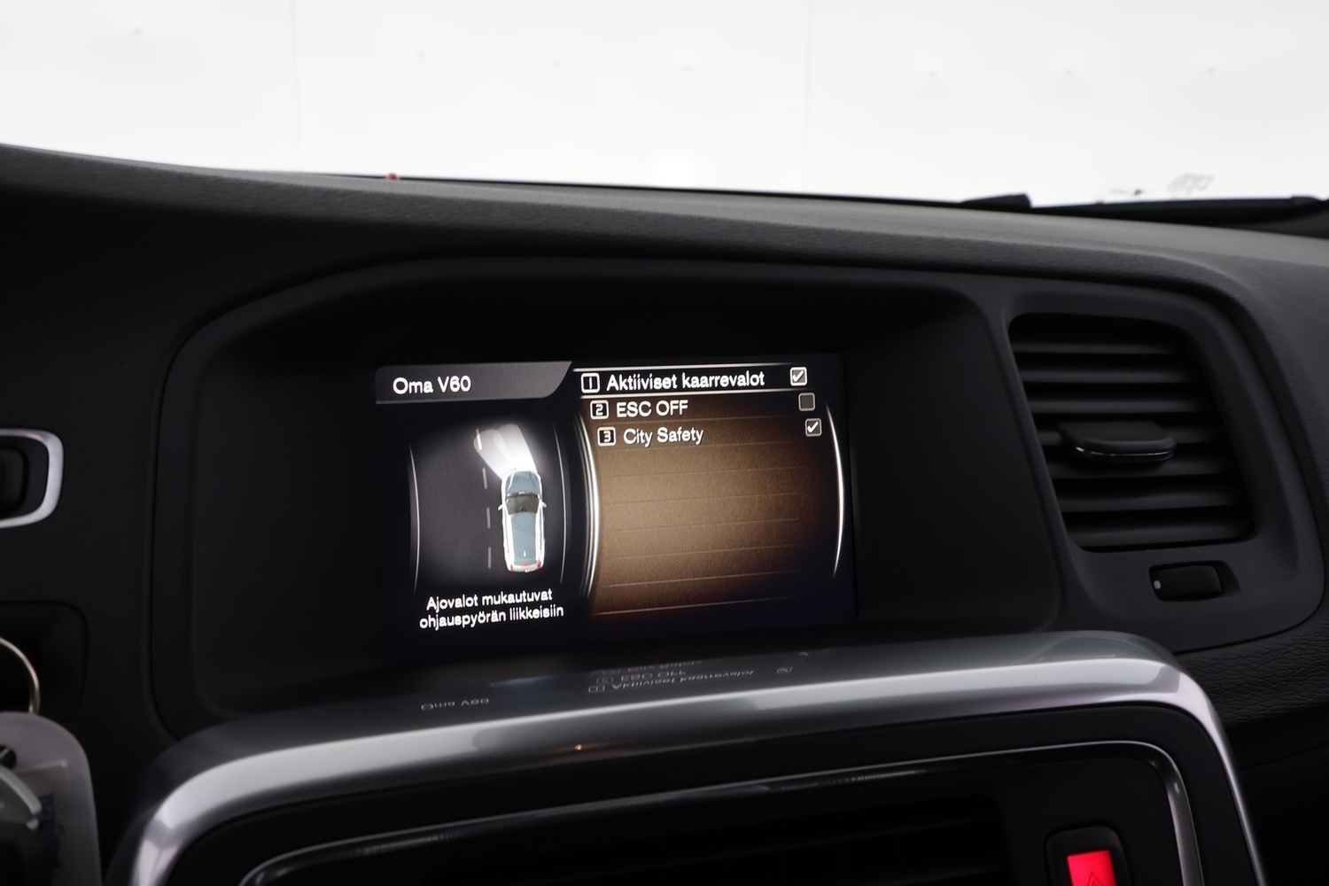 Volvo V60 Cross Country vaihtoauto