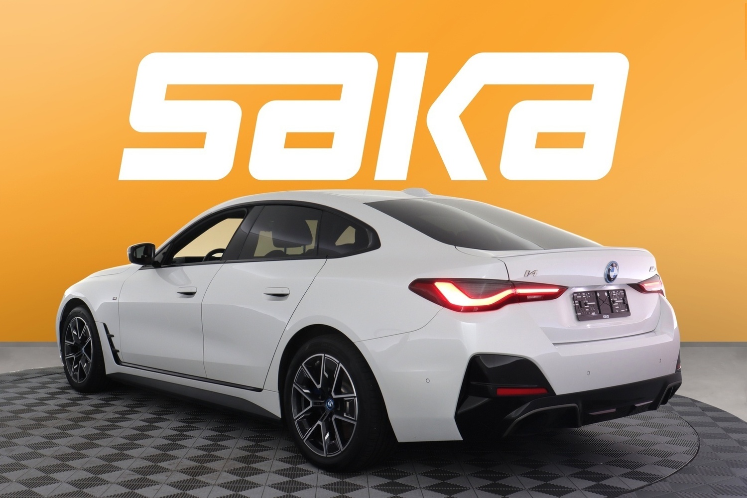 BMW i4 M50 vaihtoauto