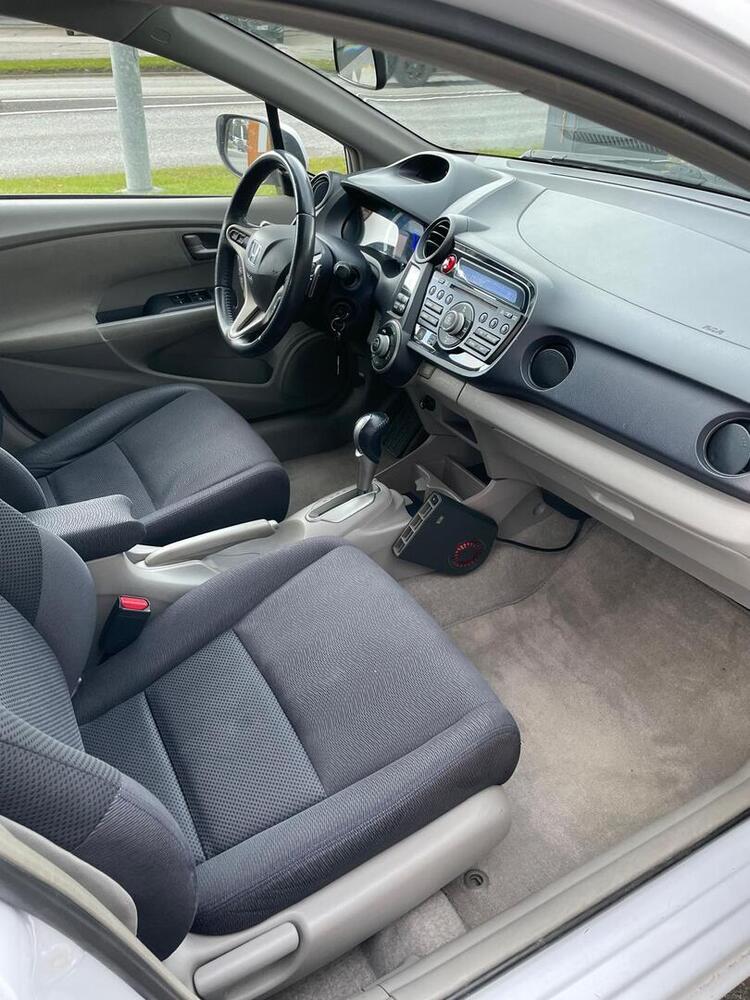 Honda Insight vaihtoauto
