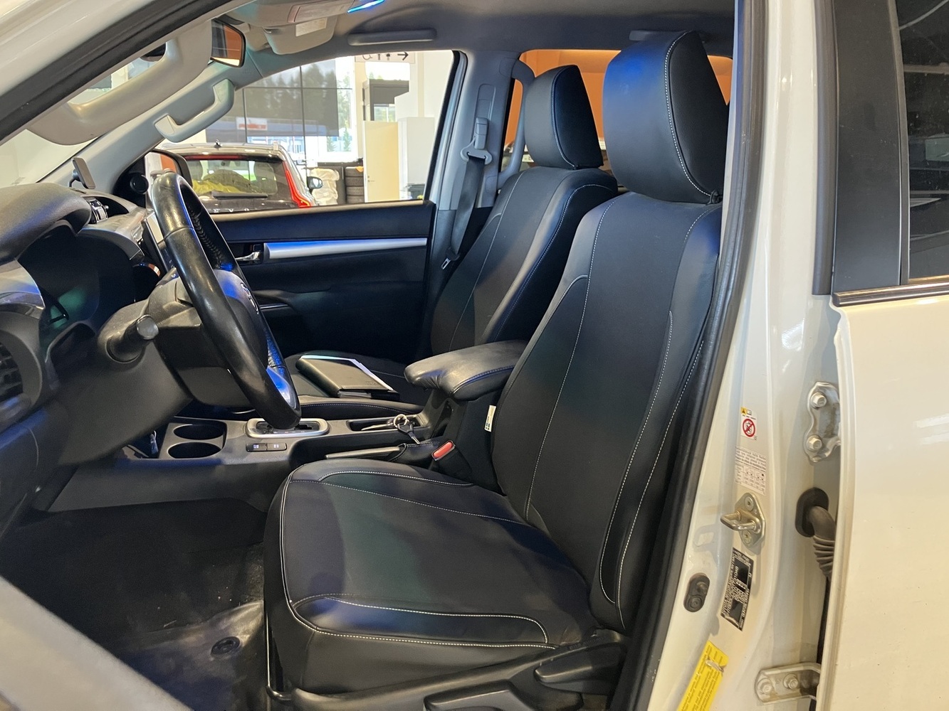 Toyota Hilux vaihtoauto