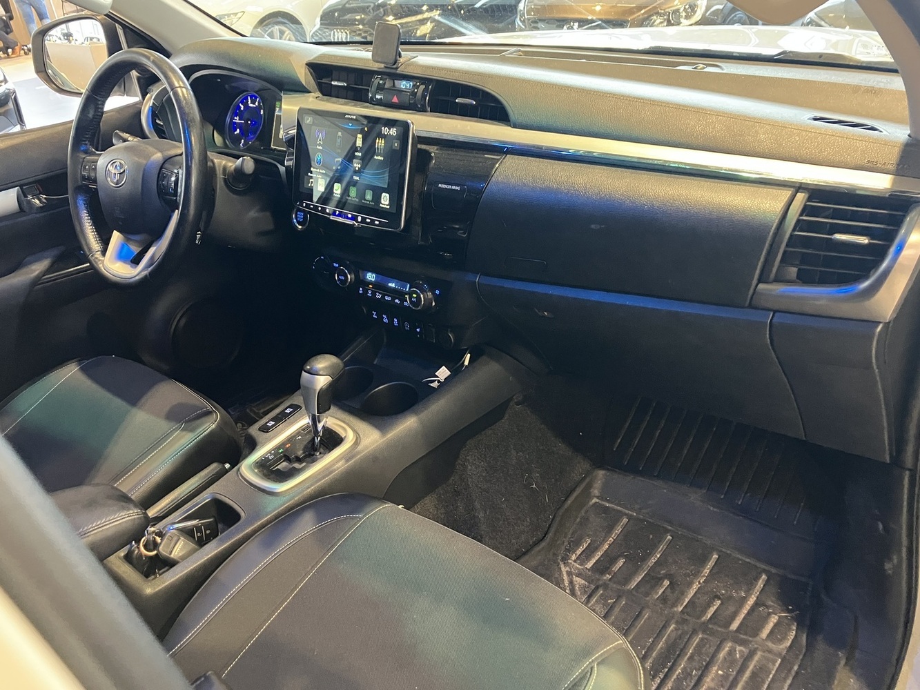 Toyota Hilux vaihtoauto
