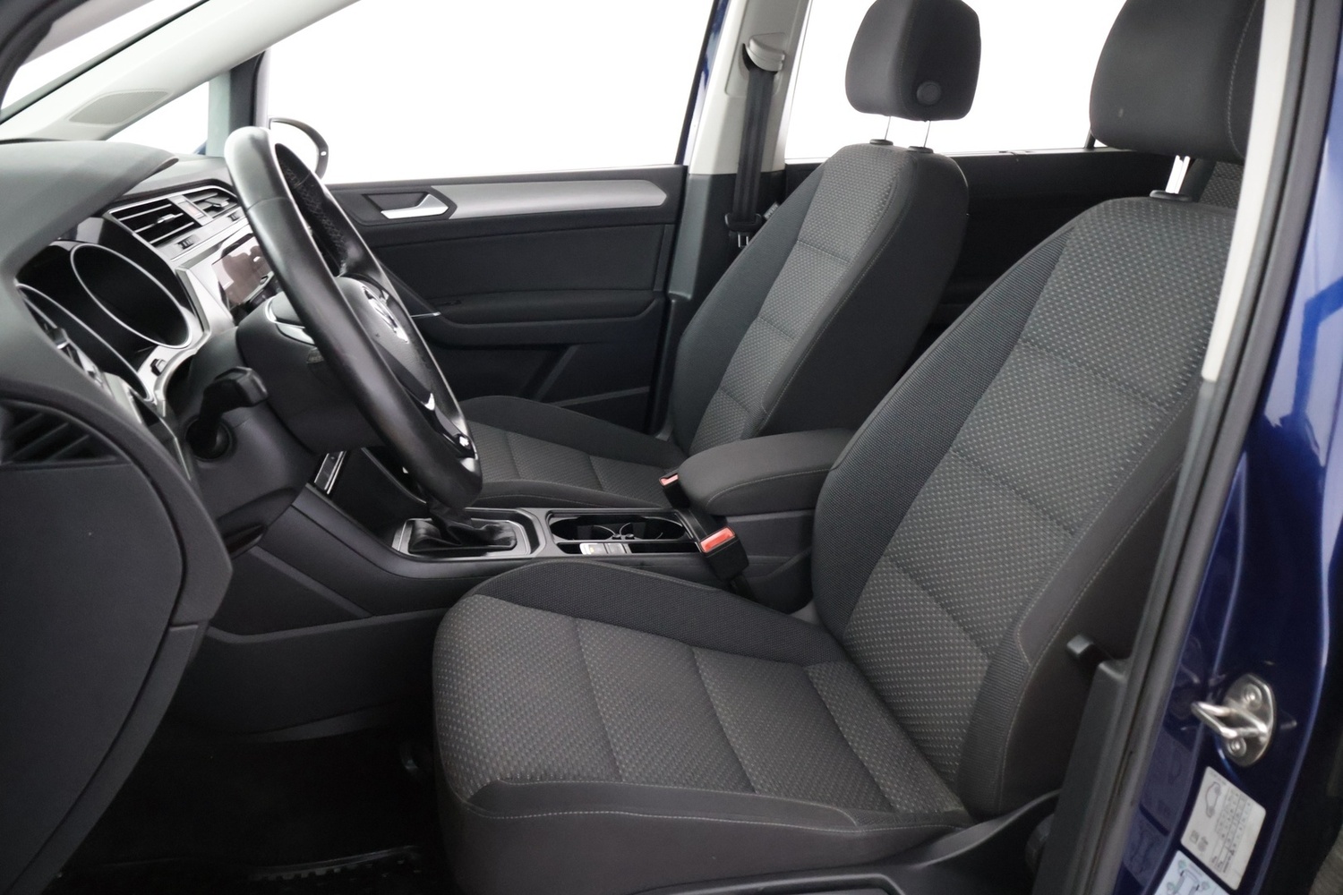 Volkswagen Touran vaihtoauto