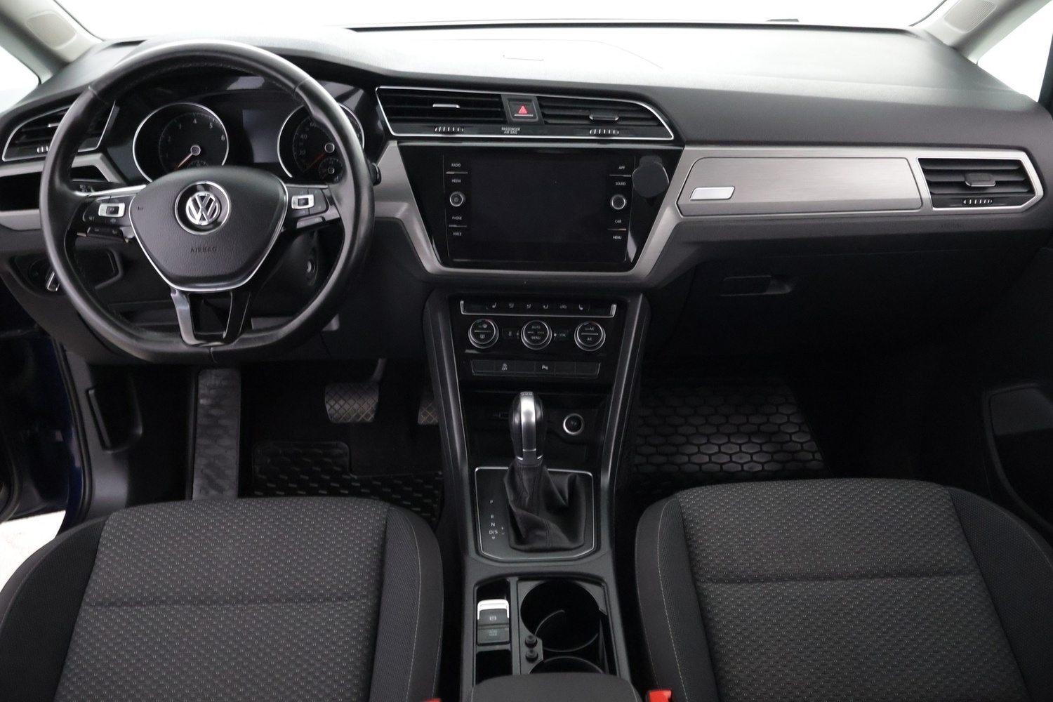 Volkswagen Touran vaihtoauto