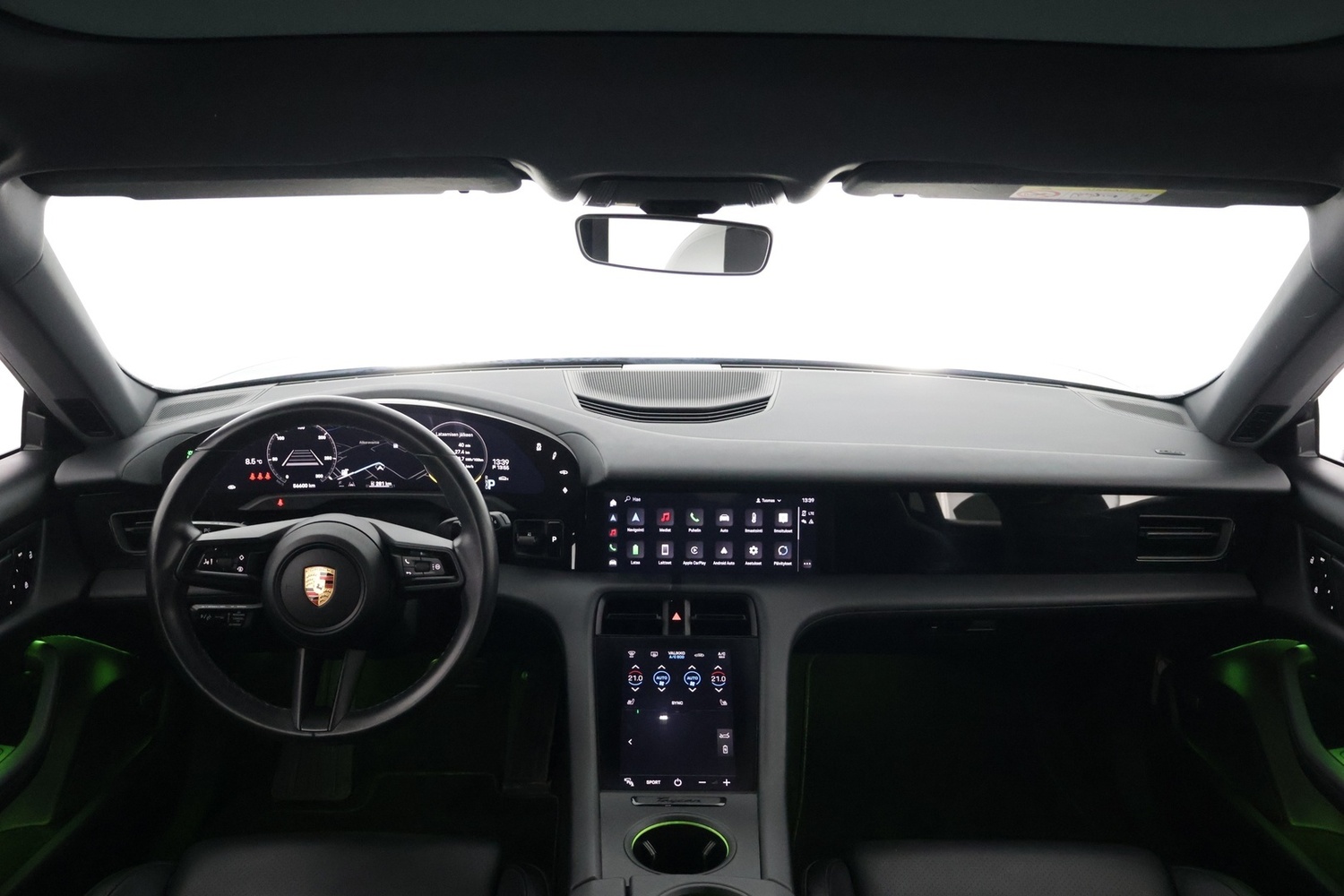 Porsche Taycan vaihtoauto