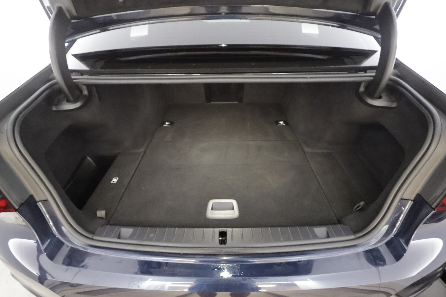 BMW 745 vaihtoauto