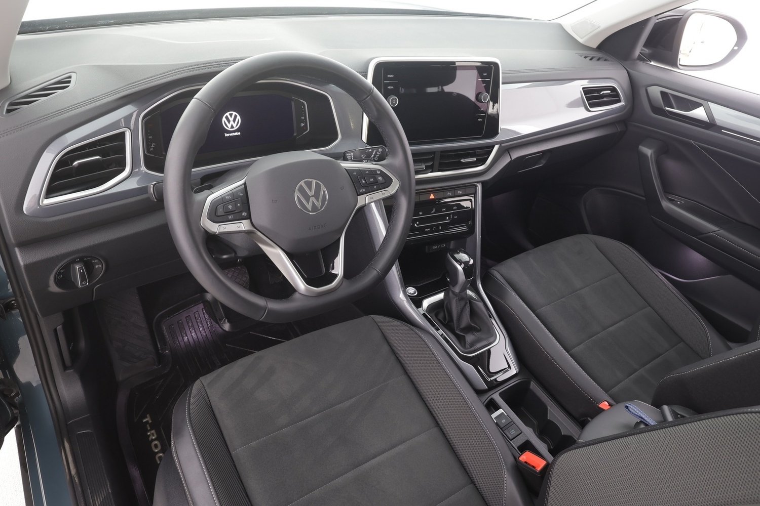 Volkswagen T-Roc vaihtoauto