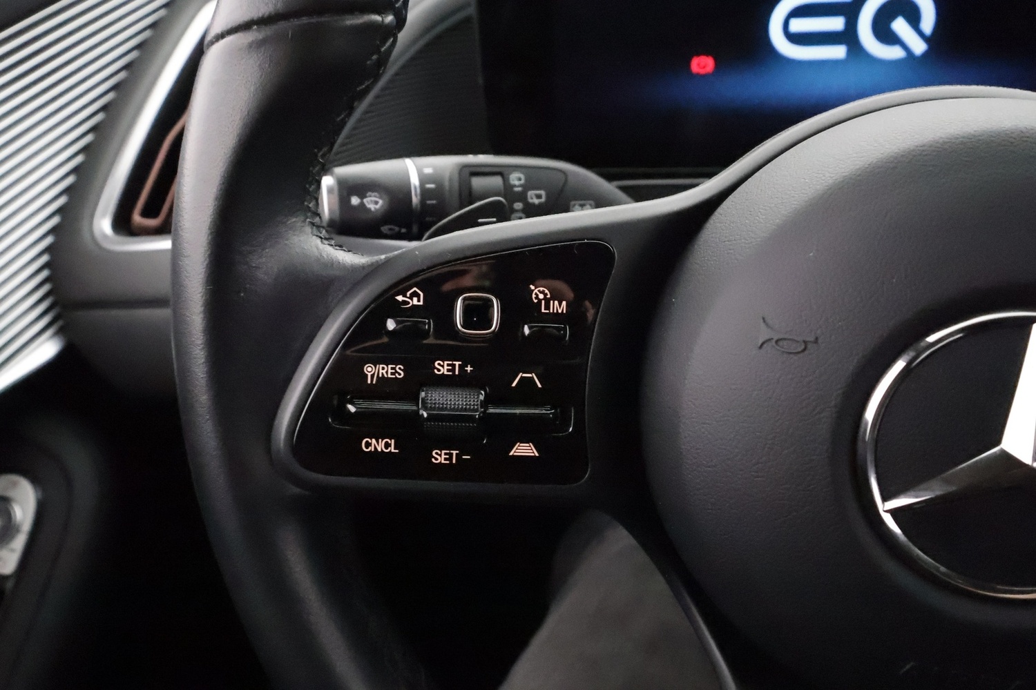 Mercedes-Benz EQC vaihtoauto