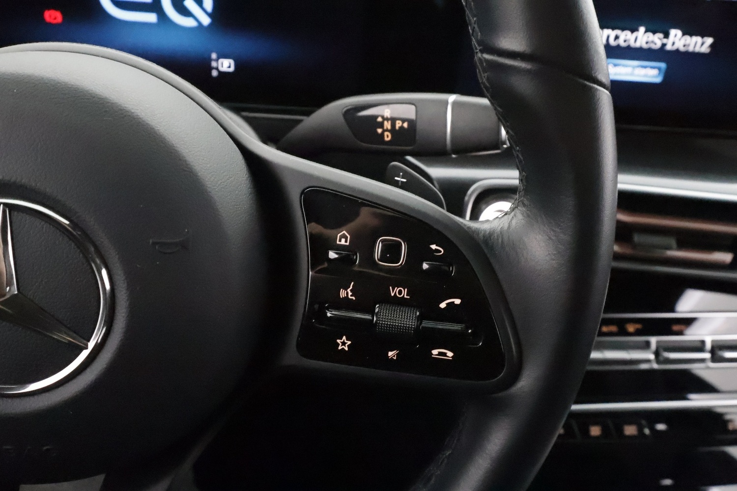 Mercedes-Benz EQC vaihtoauto