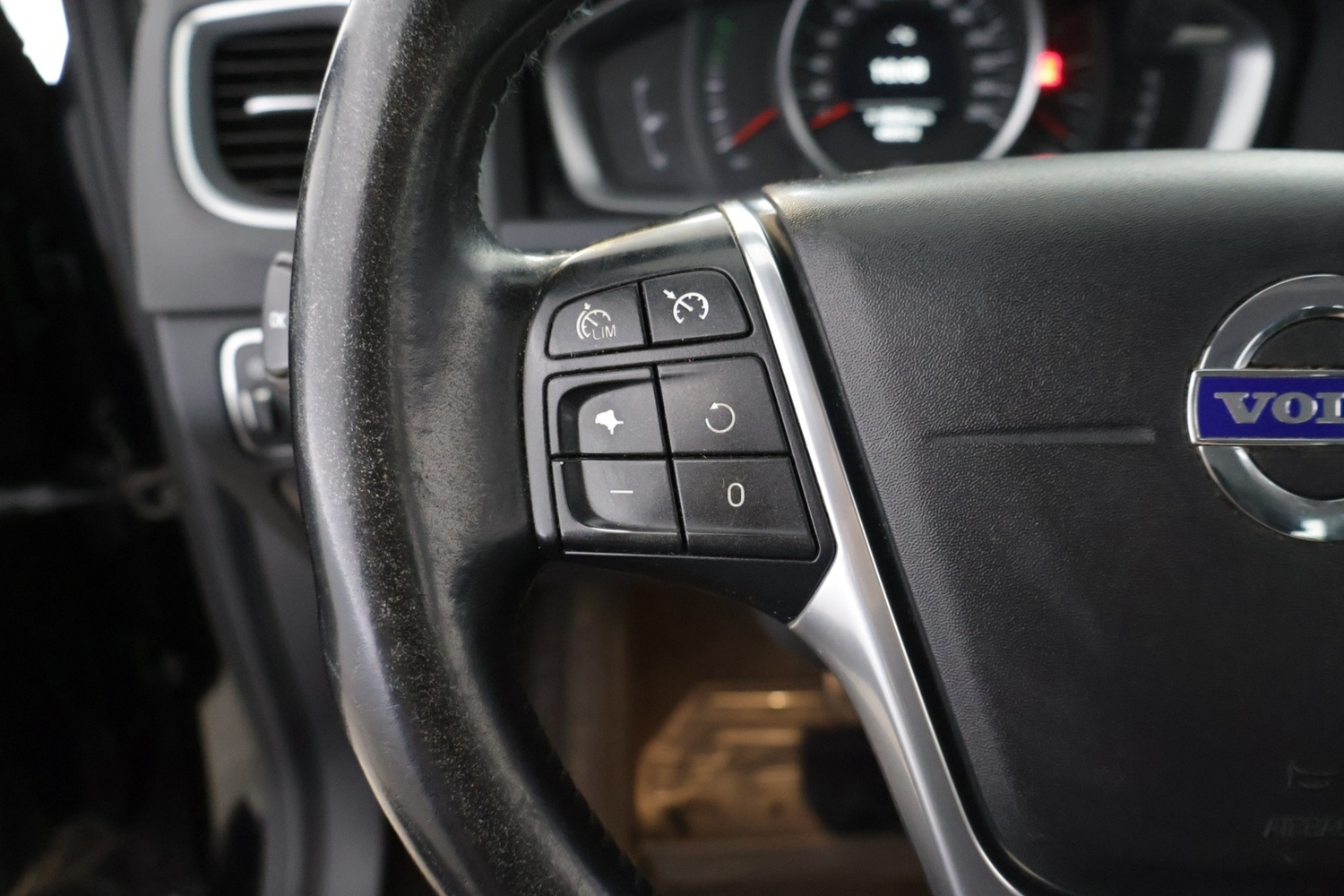 Volvo V60 Cross Country vaihtoauto