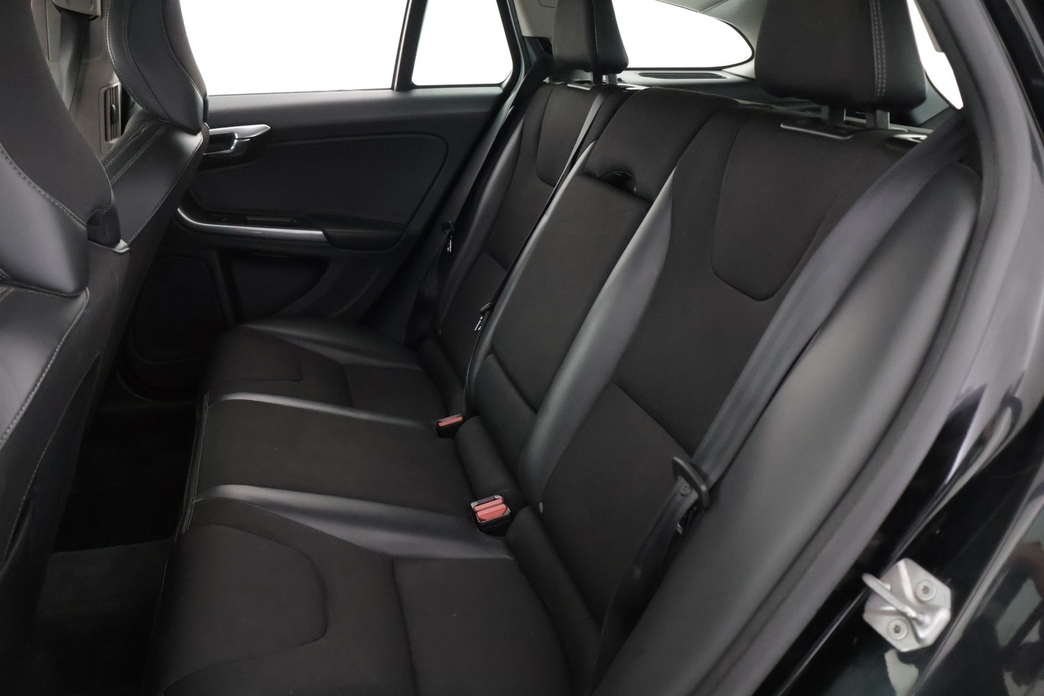 Volvo V60 Cross Country vaihtoauto