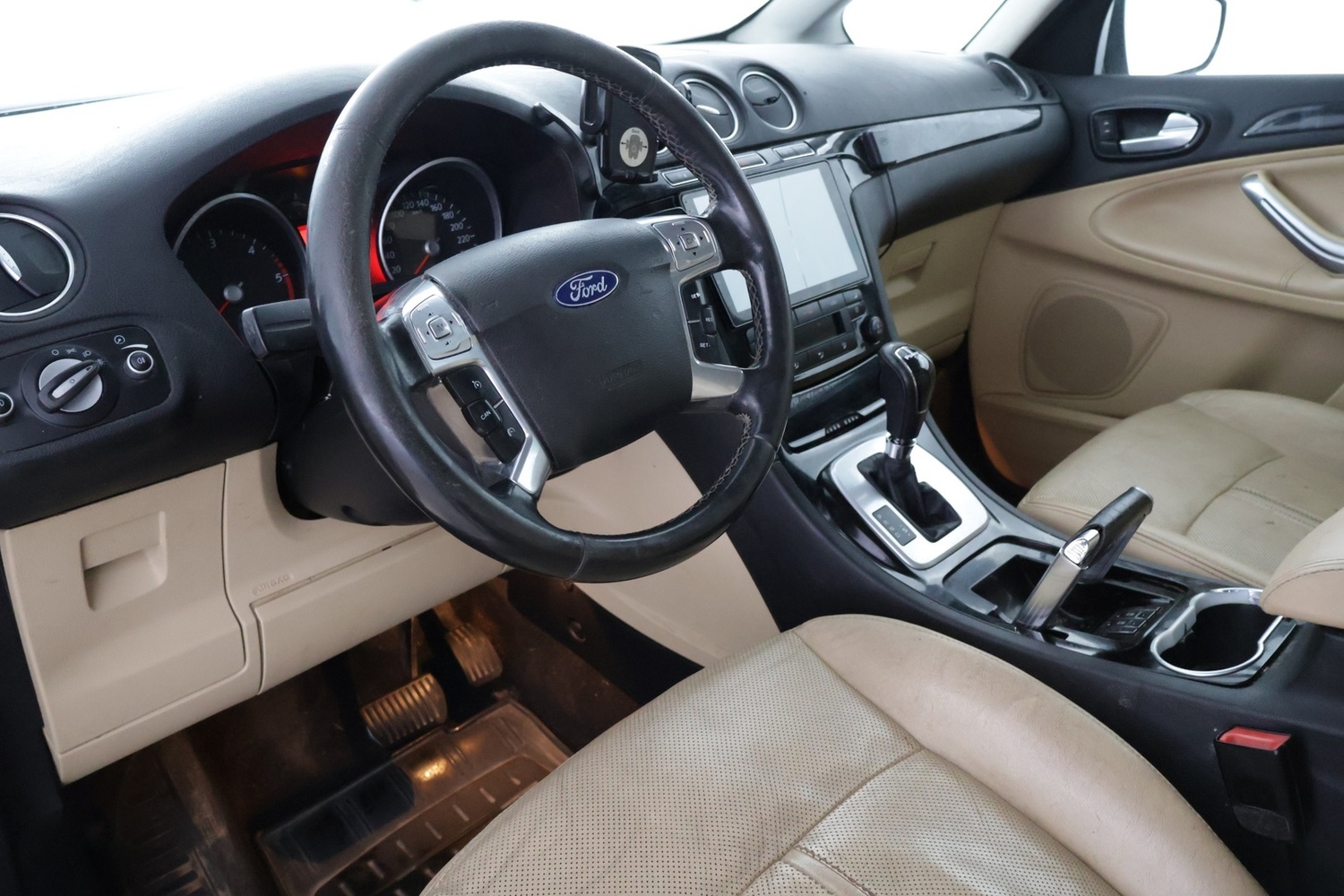 Ford Galaxy vaihtoauto