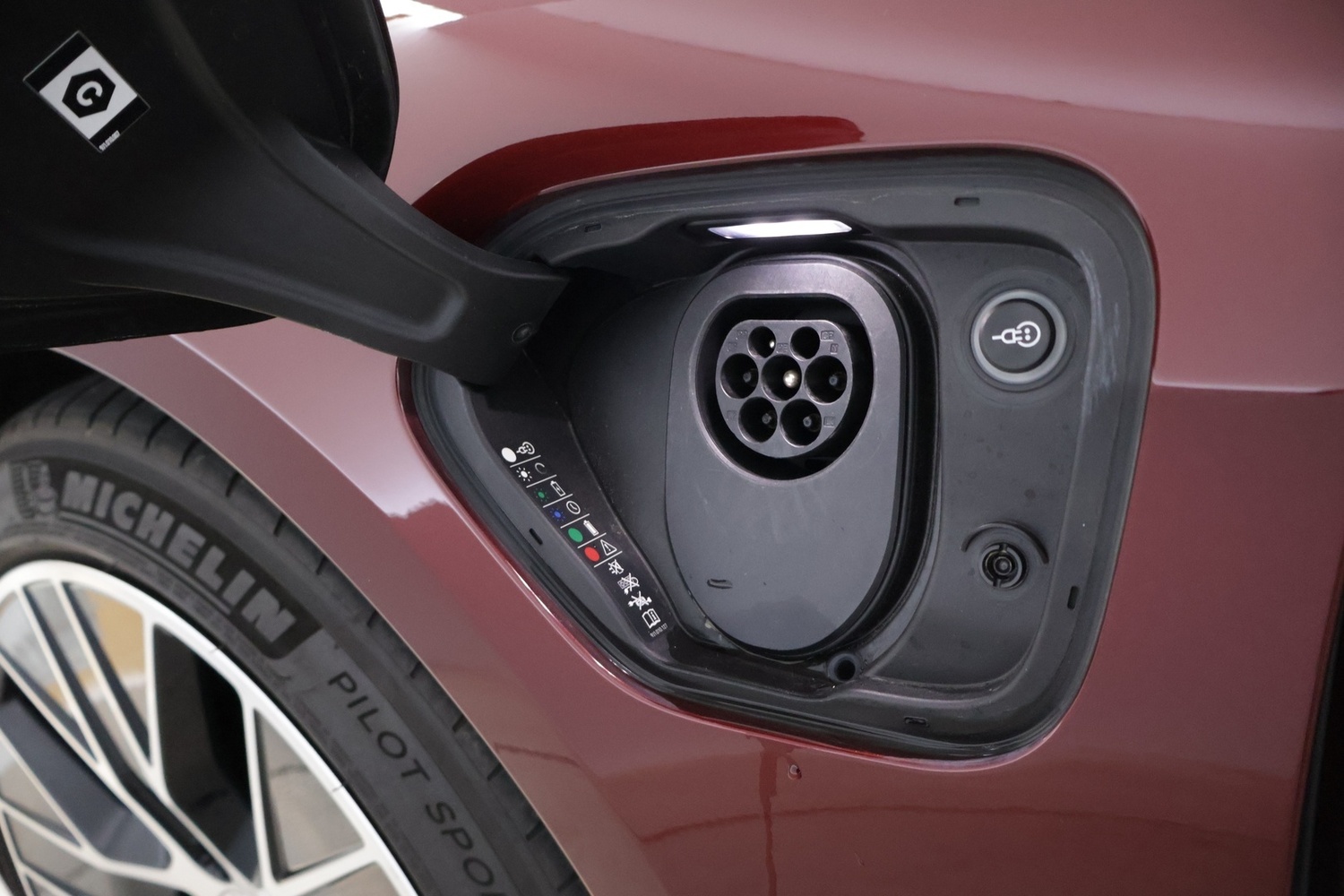 Porsche Taycan vaihtoauto