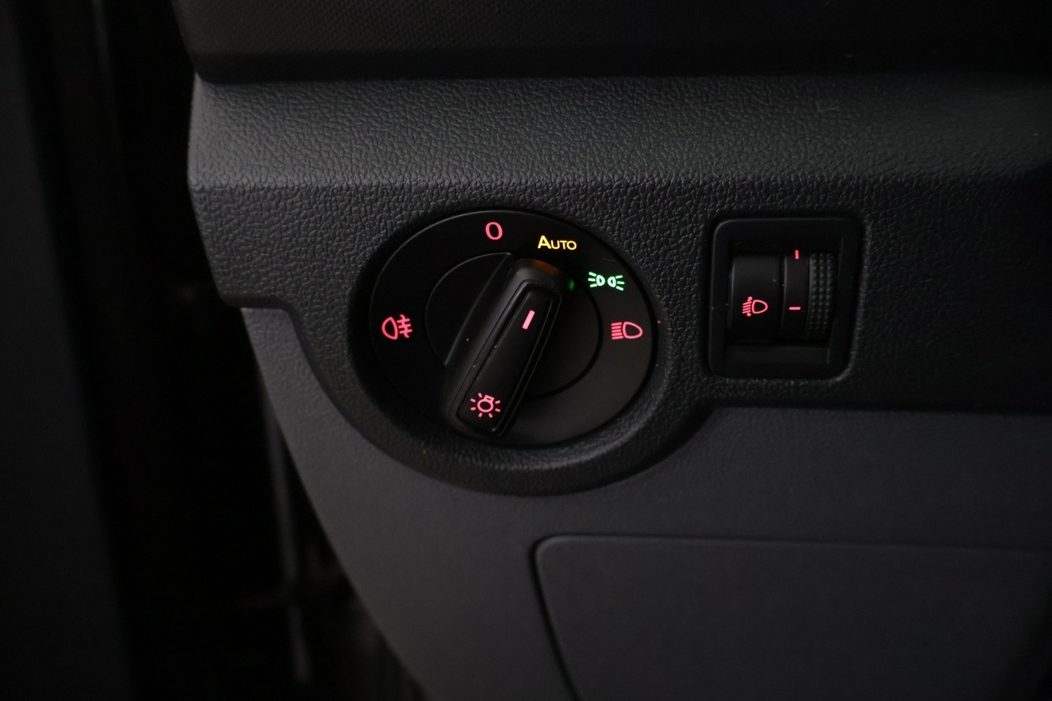Volkswagen T-Cross vaihtoauto