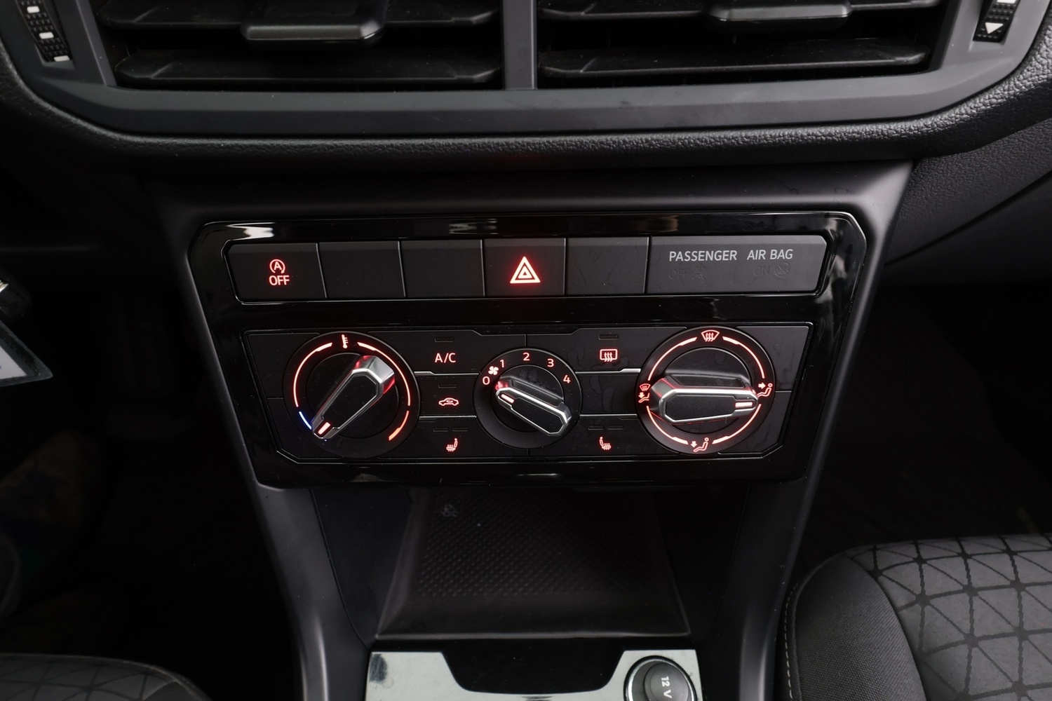 Volkswagen T-Cross vaihtoauto